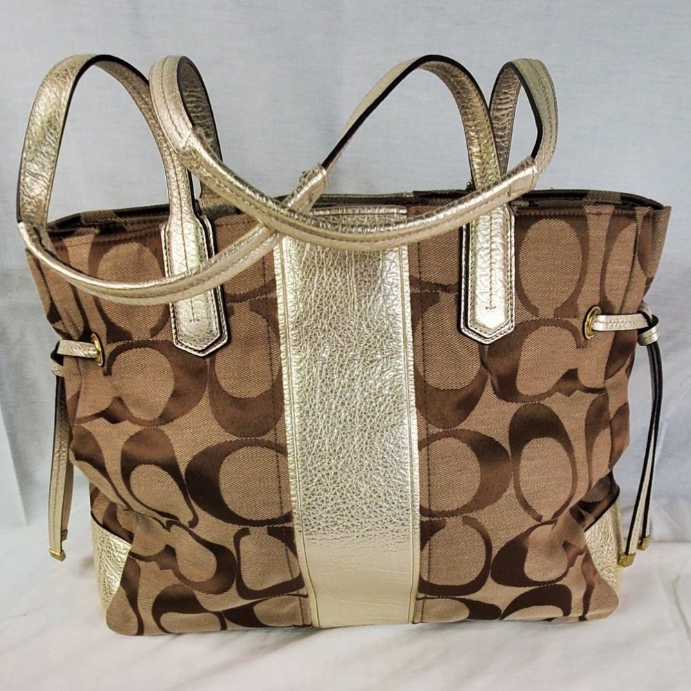 Coach Bag J1126-18967 Charlie Shoulder Bag - Picture 3 of 10